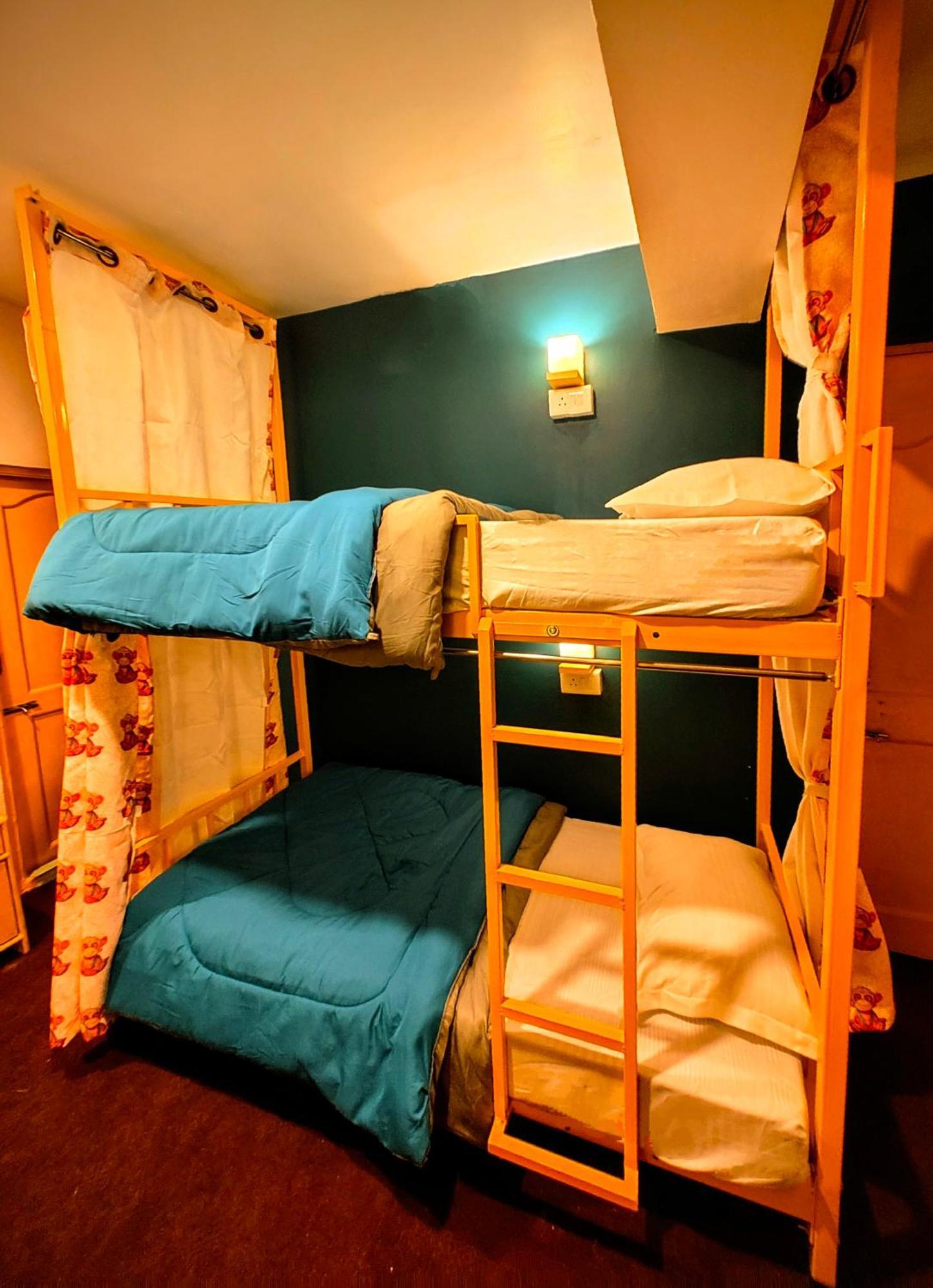 Hidden Monkey Backpackers Darjeeling, Batasia دارجيلنغ المظهر الخارجي الصورة